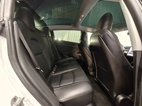 Used 2020 Tesla Model 3 Standard Range RWD image 20