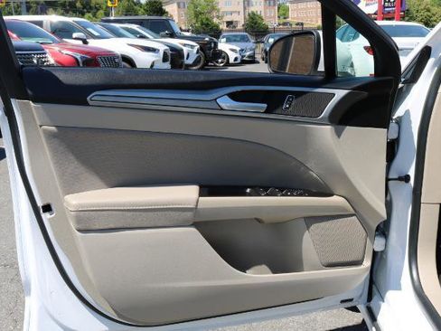 Used 2020 Ford Fusion SE w/ Fleet SE Value Package FWD image 8