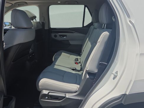 Certified 2025 Honda Pilot Touring image 11