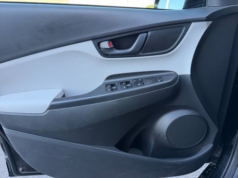 Used 2023 Hyundai Kona SEL FWD image 13