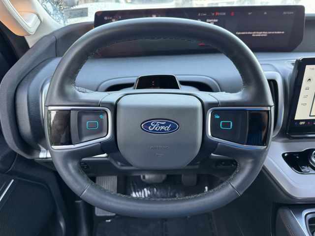 Certified 2025 Ford Expedition Active AWD/4WD image 25