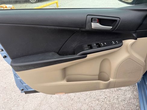 Used 2012 Toyota Camry LE image 13