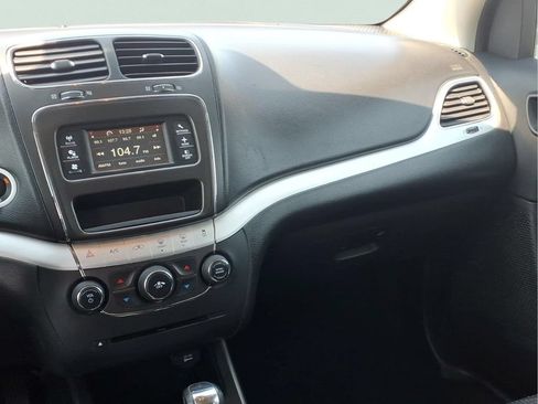 Used 2016 Dodge Journey SE w/ Flexible Seating Group FWD image 7