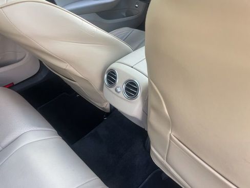 Used 2017 Mercedes-Benz C 300 4MATIC Sedan image 50