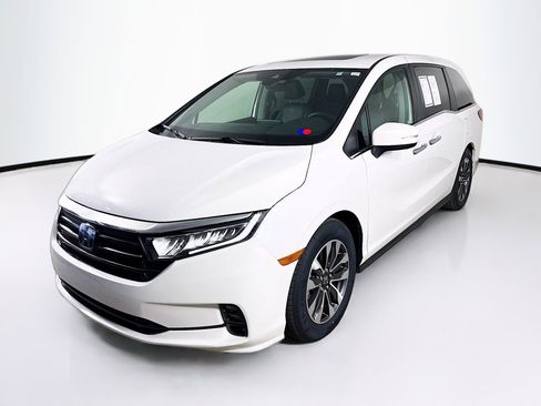Certified 2024 Honda Odyssey EX-L image 4