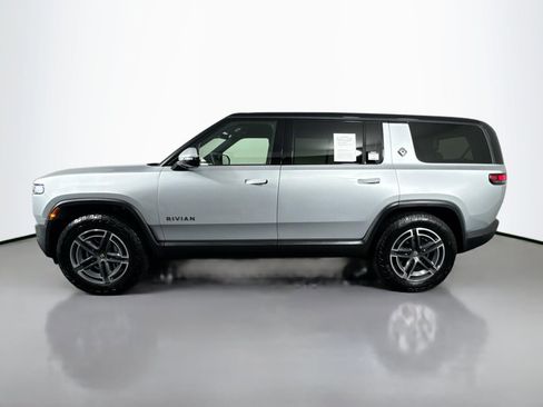 Used 2025 Rivian R1S Adventure image 9