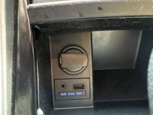 Used 2013 Hyundai Elantra GLS w/ Preferred Pkg image 26