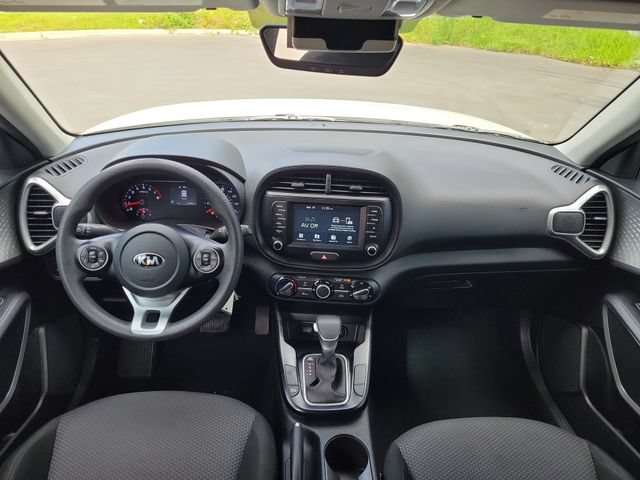 Used 2021 Kia Soul LX FWD image 11