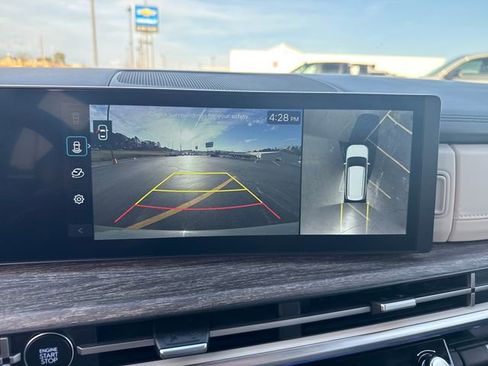 Used 2024 Hyundai Santa Fe Limited image 18