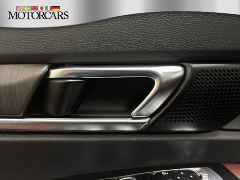 Used 2024 Kia Telluride EX w/ EX Captain's Chair Package AWD/4WD image 12