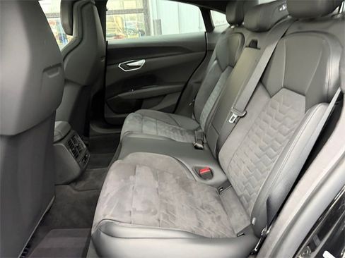 Used 2022 Audi e-tron GT Premium Plus w/ Performance Package image 22