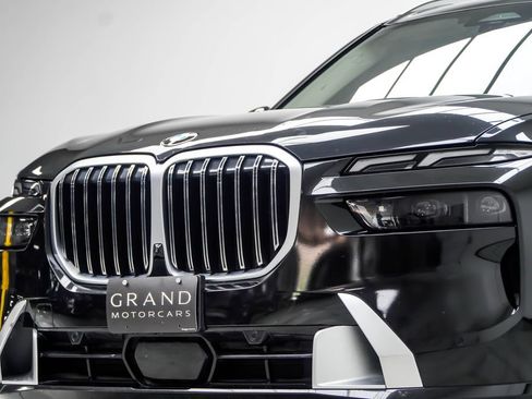 Used 2024 BMW X7 xDrive40i AWD/4WD image 2
