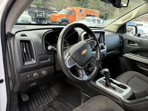 Used 2021 Chevrolet Colorado LT w/ Fleet Safety Package image 21
