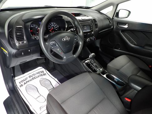 Used 2018 Kia Forte LX w/ LX Rear Camera Package FWD image 9