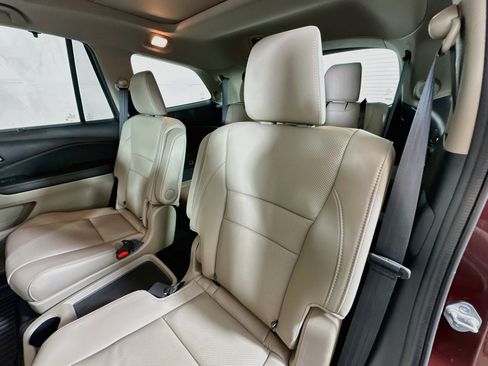 Used 2021 Honda Pilot Elite image 24