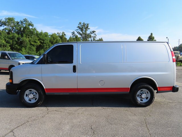 Used 2015 Chevrolet Express 2500 RWD image 7