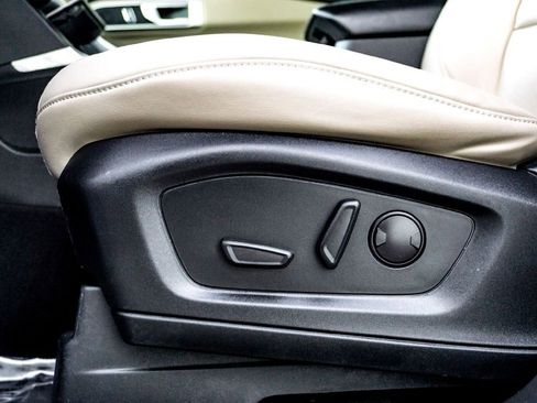 Used 2023 Ford Explorer XLT w/ Equipment Group 202A AWD/4WD image 12