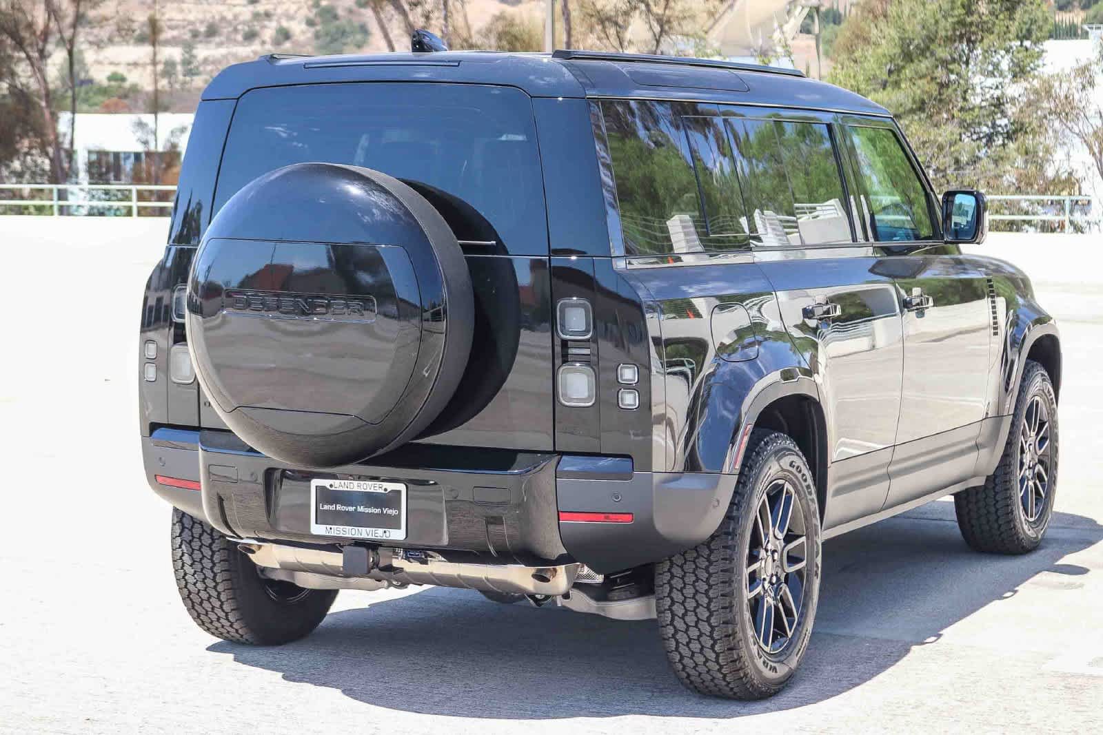 New 2026 Land Rover Defender 110 S AWD/4WD image 5