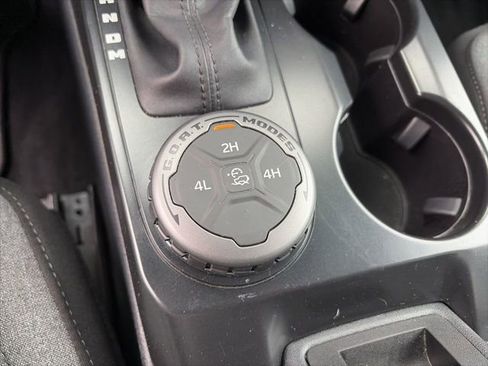 Used 2025 Ford Bronco Big Bend image 28