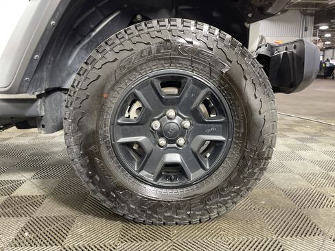 Used 2023 Jeep Gladiator Mojave w/ LED Lighting Group image 9