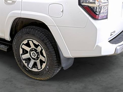 Used 2020 Toyota 4Runner TRD Off-Road Premium w/ Moonroof Package AWD/4WD image 9
