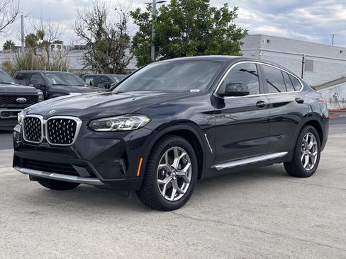 Used 2022 BMW X4 xDrive30i AWD/4WD image 5