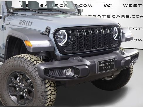 Used 2025 Jeep Wrangler Willys image 44