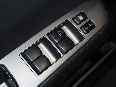 Used 2010 Nissan Versa 1.8 S w/ PWR Plus Pkg image 20