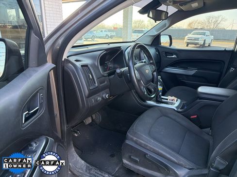 Used 2016 Chevrolet Colorado LT w/ LT Convenience Package image 2