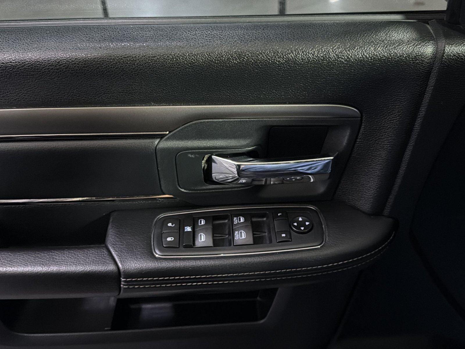 Used 2016 RAM 1500 Sport w/ Convenience Group AWD/4WD image 29