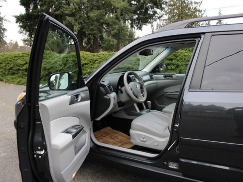 Used 2012 Subaru Forester 2.5X Limited image 5