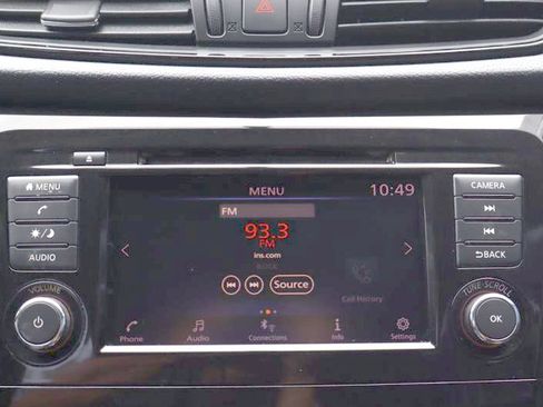 Used 2018 Nissan Rogue S AWD/4WD image 19
