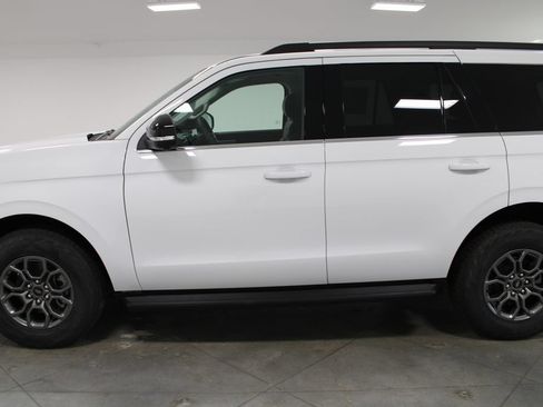 New 2026 Ford Expedition Active RWD image 5