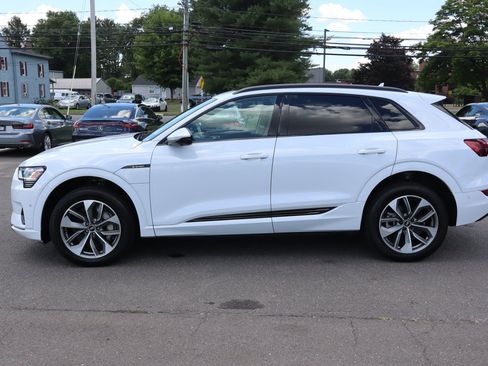 Used 2021 Audi e-tron Premium Plus w/ Premium Plus Package AWD/4WD image 8