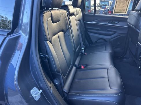 Used 2024 Jeep Grand Cherokee Limited image 26