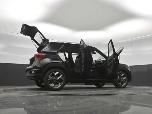 New 2026 Hyundai Venue SEL FWD image 44