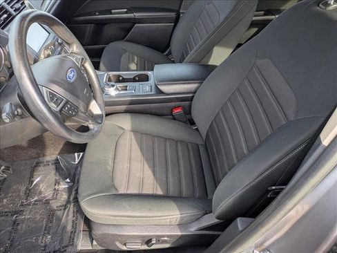 Used 2020 Ford Fusion SE FWD image 16