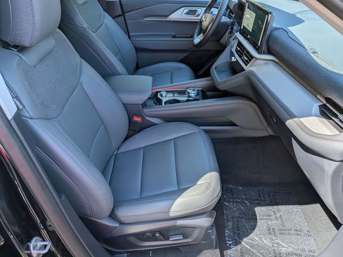New 2026 Ford Explorer Active w/ Active Comfort Package AWD/4WD image 22