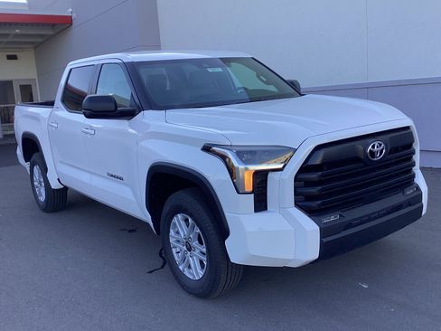 New 2026 Toyota Tundra SR5 image 2