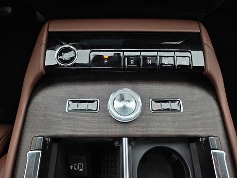 New 2025 Lincoln Navigator L Reserve image 21