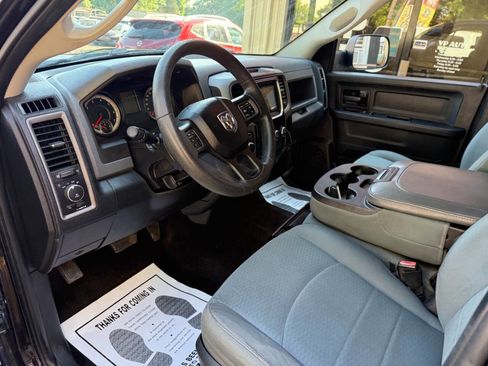 Used 2016 RAM 1500 Express w/ Black Ram 1500 Express Group AWD/4WD image 10