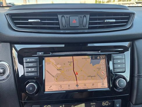 Used 2020 Nissan Rogue SL FWD image 20