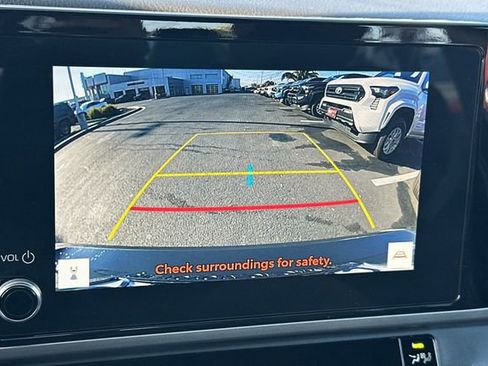 Certified 2025 Toyota Camry SE image 24