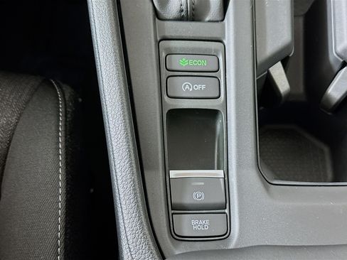 Used 2025 Honda Accord SE image 19