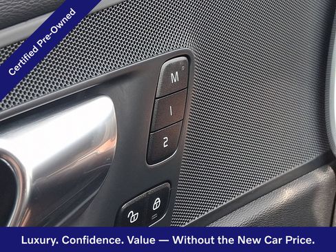 Certified 2024 Volvo XC60 B5 Plus w/ Climate Package AWD/4WD image 24