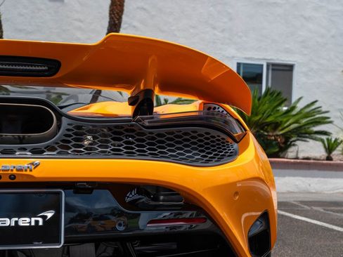 Used 2025 McLaren 750S RWD image 25