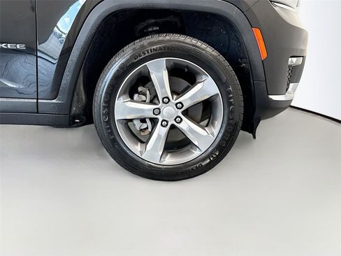 Used 2021 Jeep Grand Cherokee L Limited RWD image 17