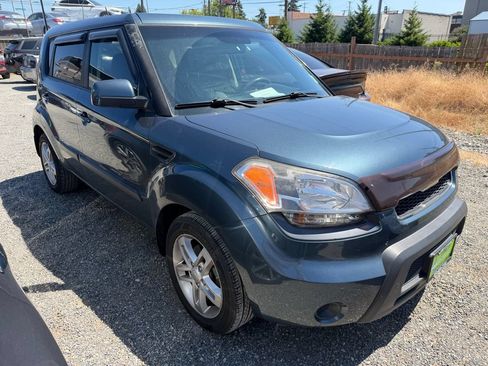 Used 2011 Kia Soul + w/ Audio Pkg FWD image 4