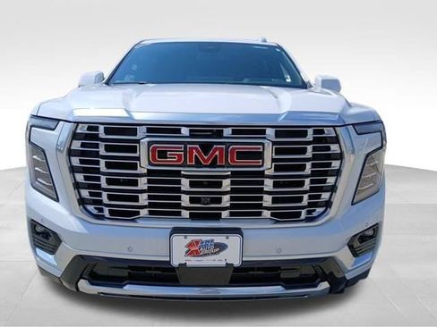 New 2026 GMC Yukon XL Denali AWD/4WD image 9