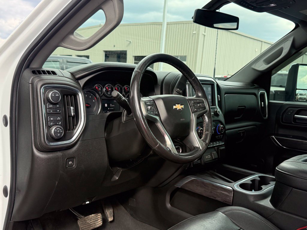 Used 2021 Chevrolet Silverado 2500 LTZ w/ LTZ Convenience Package AWD/4WD image 4